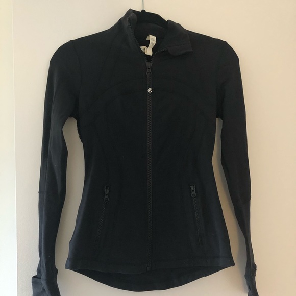 Size 4 Like New Lululemon Jacket - Picture 1 of 1
